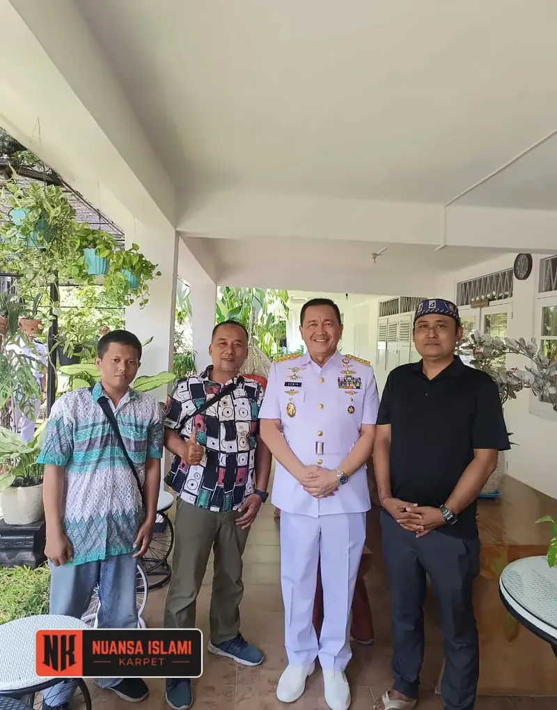 Bersama Wakasal: Laksamana Madya TNI Edwin, Wakil Kepala Staf TNI Angkatan Laut, bersama tim Nuansa.